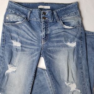 KanCan Mid-rise Destressed Skinny Jean's Size 13